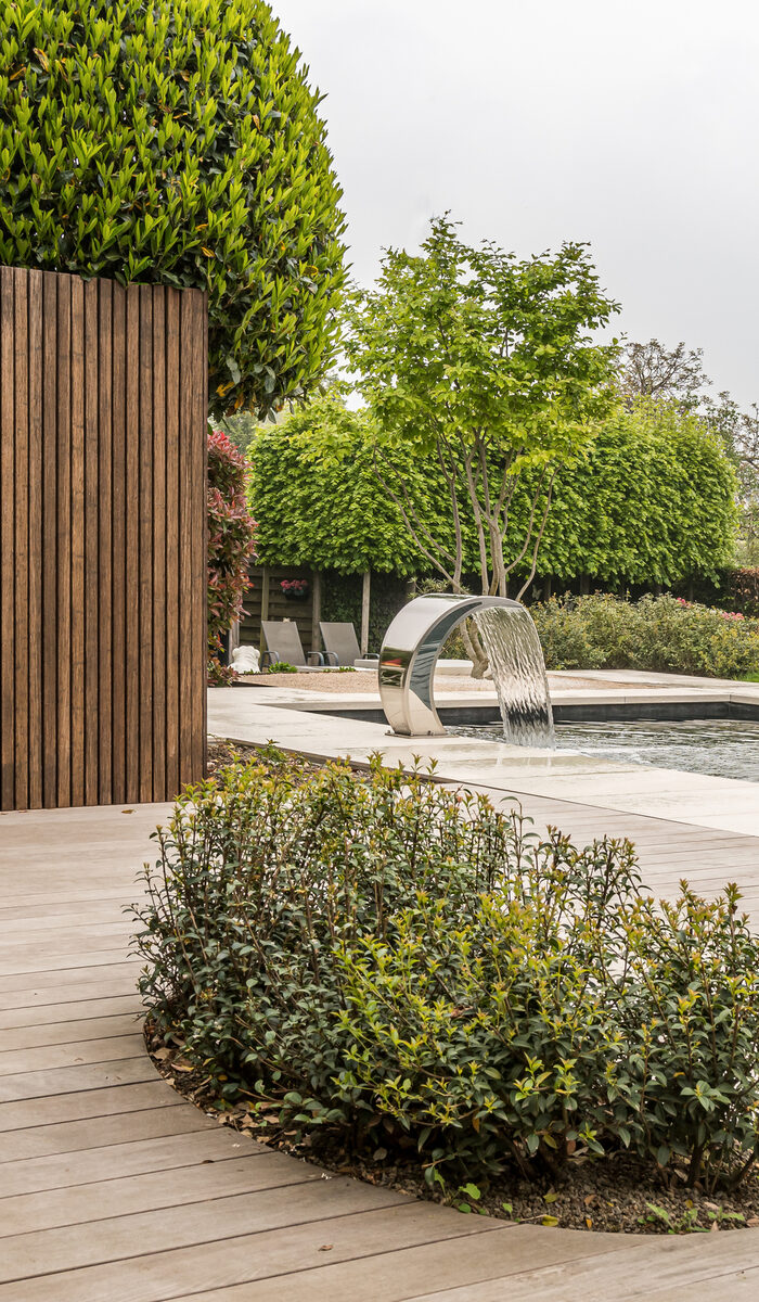 How To Make A Curved Wooden Fence